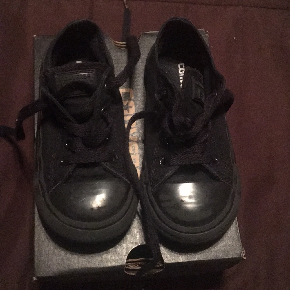 Unisex Black Toddler Converse Size 8